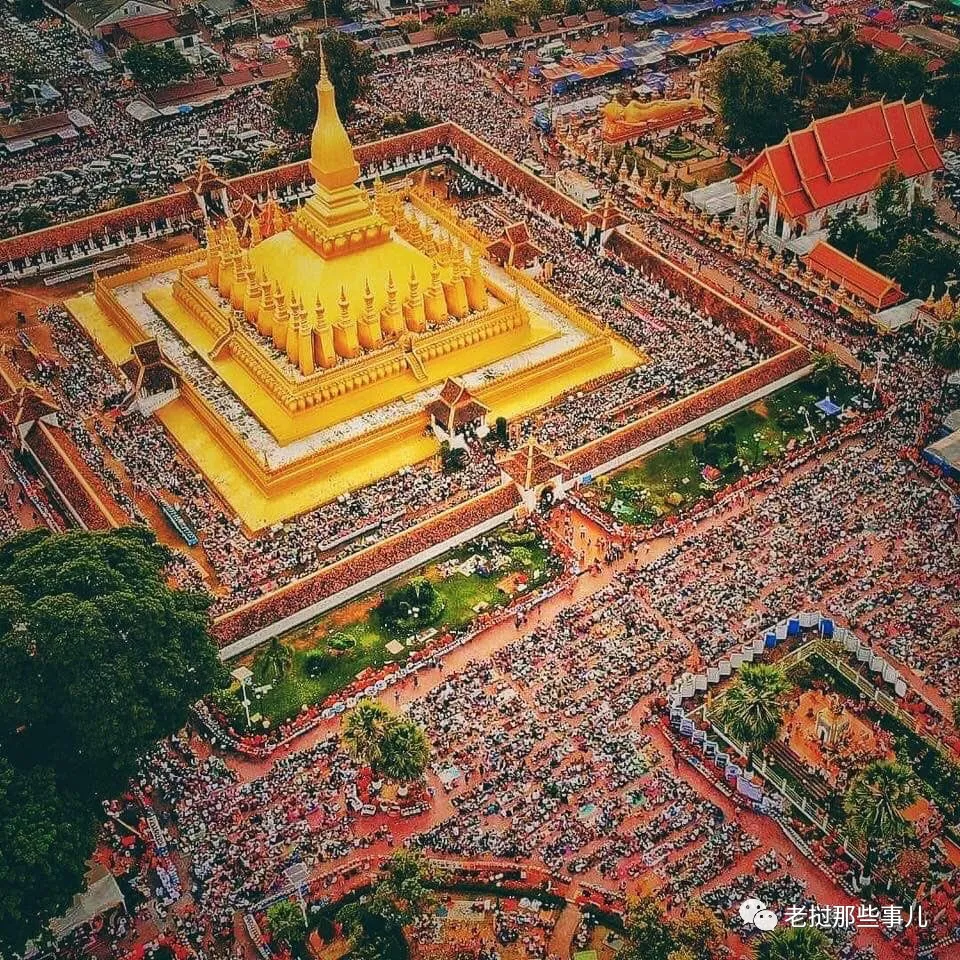 Những hình ảnh đẹp mùa lễ hội That Luang 2020 • Tạp chí Lào - Việt